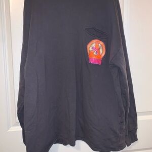 Men’s dark gray puma crew neck sweatshirt